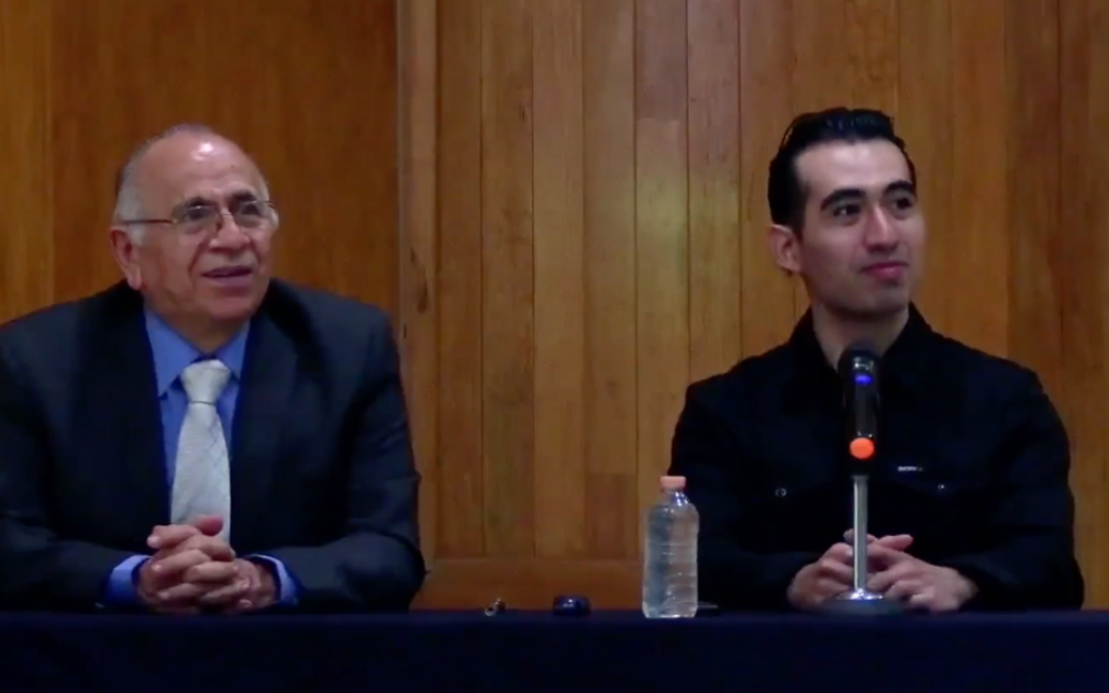 Ponentes en la mesa de diálogo sobre conocimiento y ética de la inteligencia artificial en la FES Iztacala, UNAM